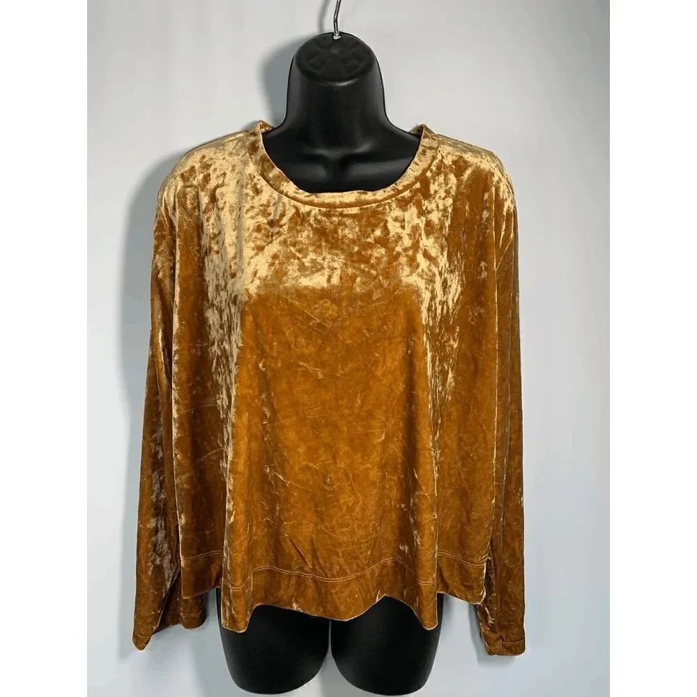 AVA & VIV Crushed Gold Velvet Blouse